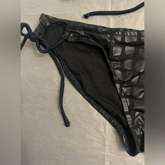 Crocodile Print String Bikini , Low Rise Scrunch Bottom Black; Top XS , Bottom S - Picture 4 of 11